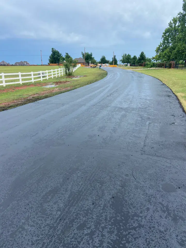 What are the different grades of asphalt?